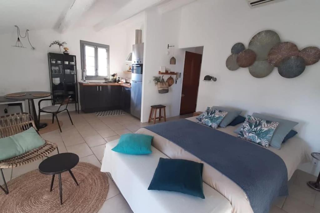 Apartamento Vue Imprenable Sur La Sorgue LʼIsle-sur-la-Sorgue Exterior foto